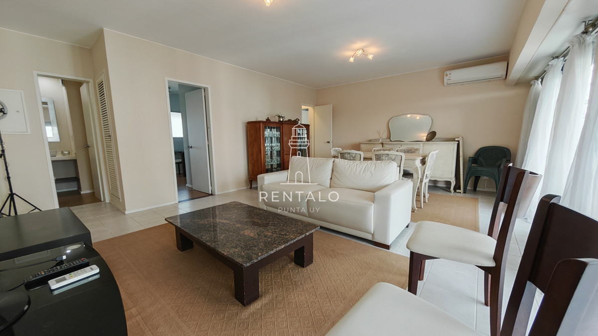 Apartamento ID.1095 - Apartamento penthouse en venta de 2 dormitorios 3 baños en Punta del este oportunidad