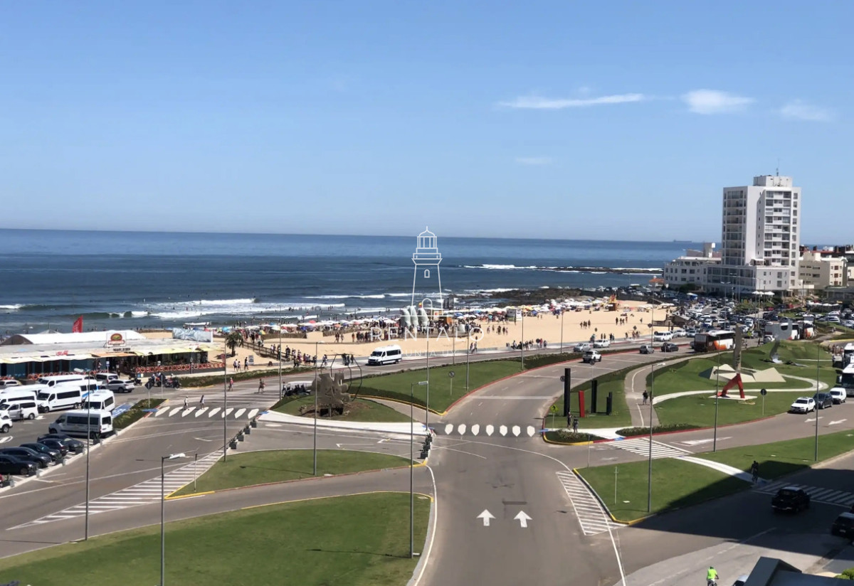 Apartamento ID.840 - Alquiler temporal de 3 dormitorios con vista al mar en Punta del este 