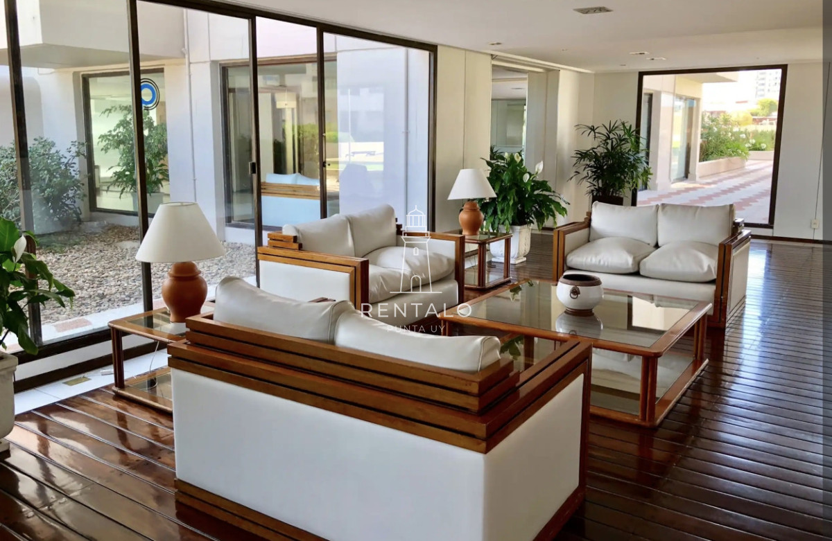 Apartamento ID.840 - Alquiler temporal de 3 dormitorios con vista al mar en Punta del este 