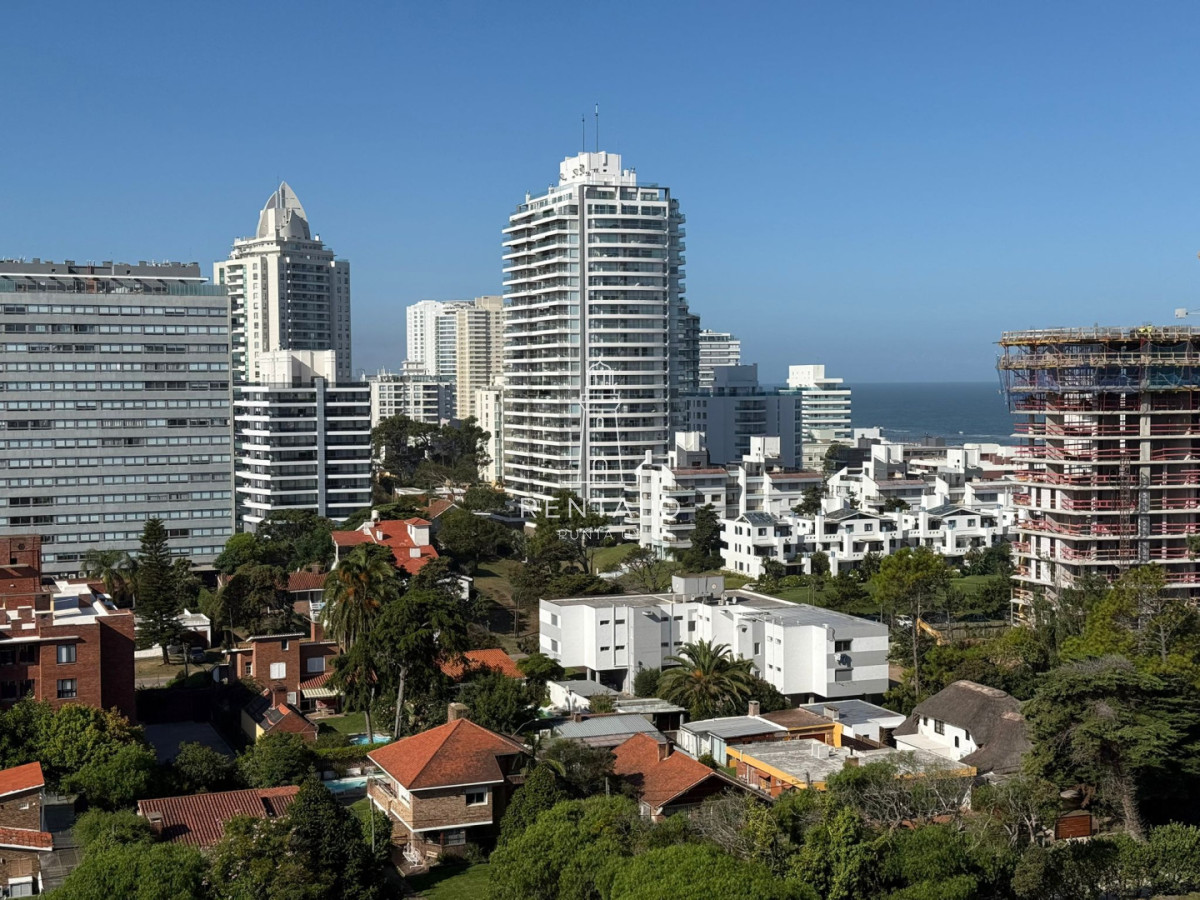 Apartamento ID.903 - Apartamento en venta de 2 dormitorios en Punta del este con garaje OPORTUNIDAD