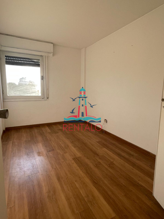 Apartamento ID.596 - Apartamento anual de 2 dormitorios Punta del este 