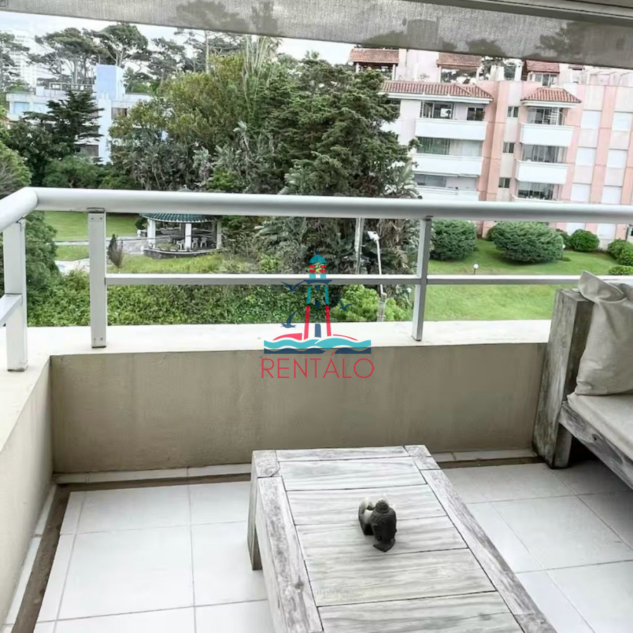 Apartamento ID.445 - Alquiler anual en Punta del este de 2 dormitorios 