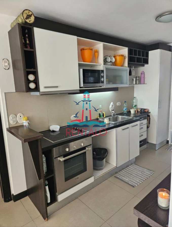 Apartamento ID.810 - En venta apartamento de 2 dormitorios en Punta del este con parrillero y vista al mar