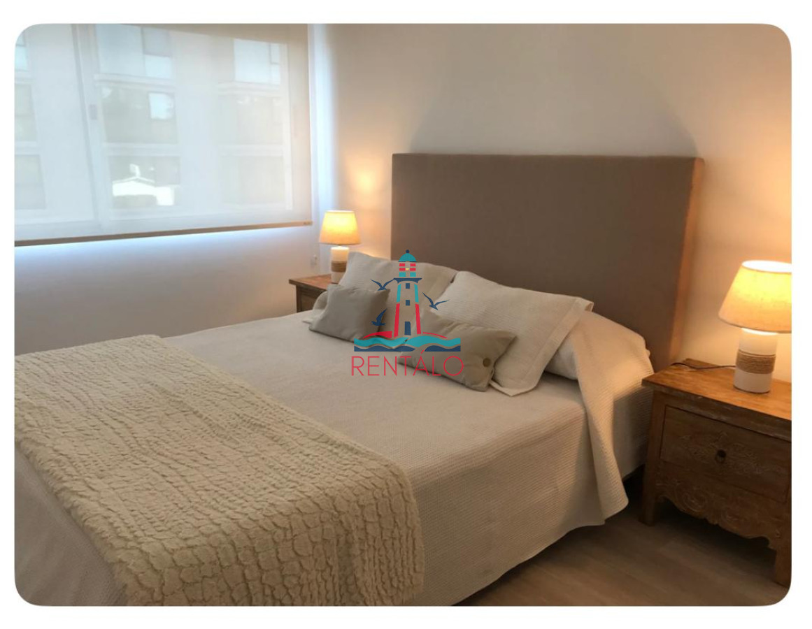 Apartamento ID.282 - Alquiler Anual 2 dormitorios Punta del Este, Maldonado primera linea 