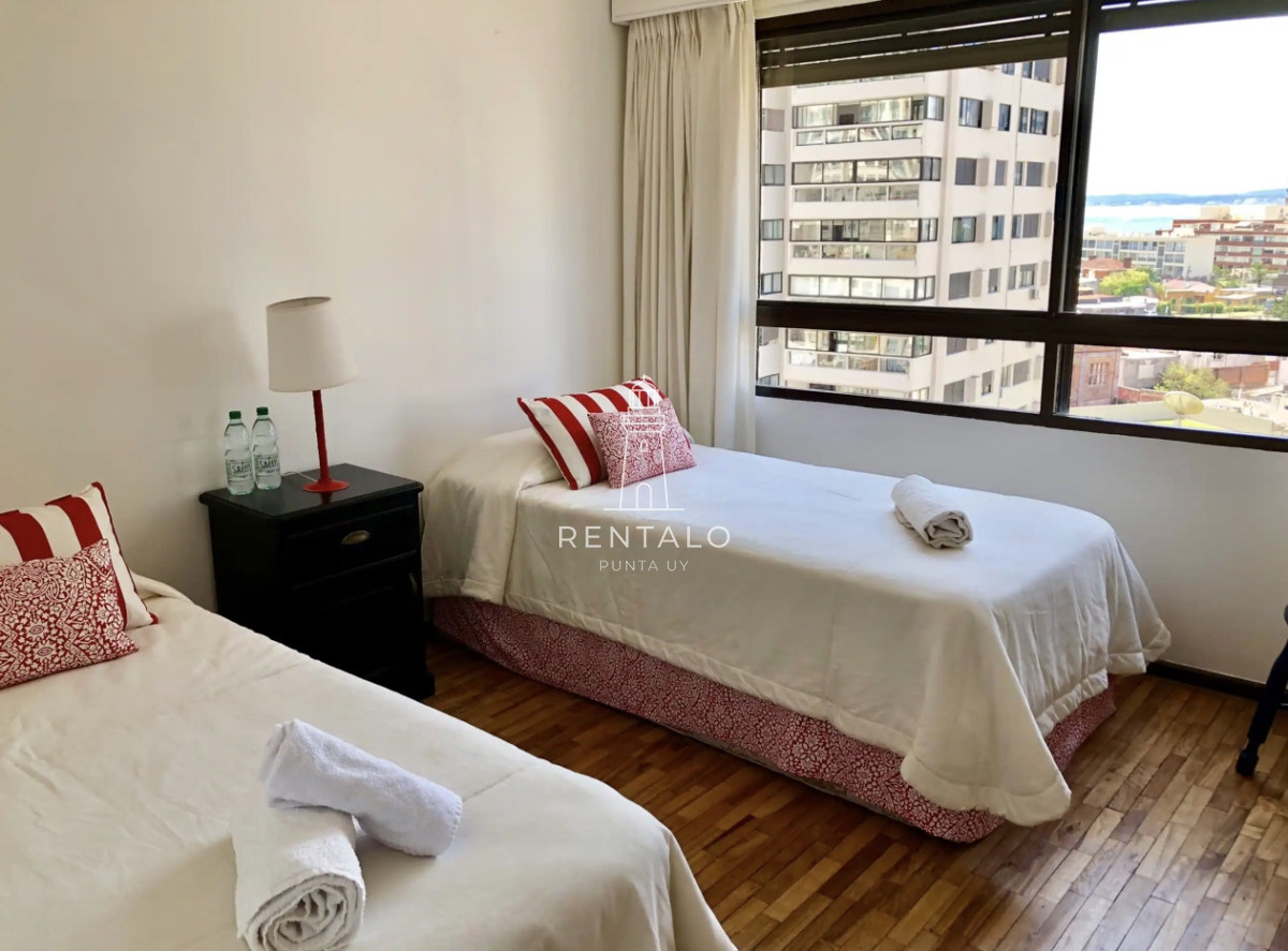 Apartamento ID.840 - Alquiler temporal de 3 dormitorios con vista al mar en Punta del este 