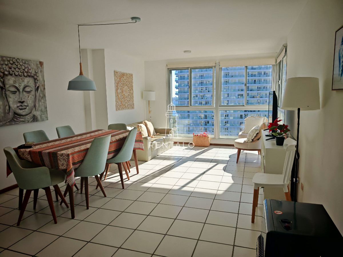 Apartamento ID.863 - En venta apartamento penthouse 3 dormitorios en Punta del este playa mansa parada 5 