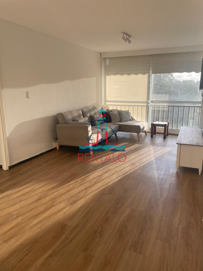 Apartamento ID.596 - Apartamento anual de 2 dormitorios Punta del este 