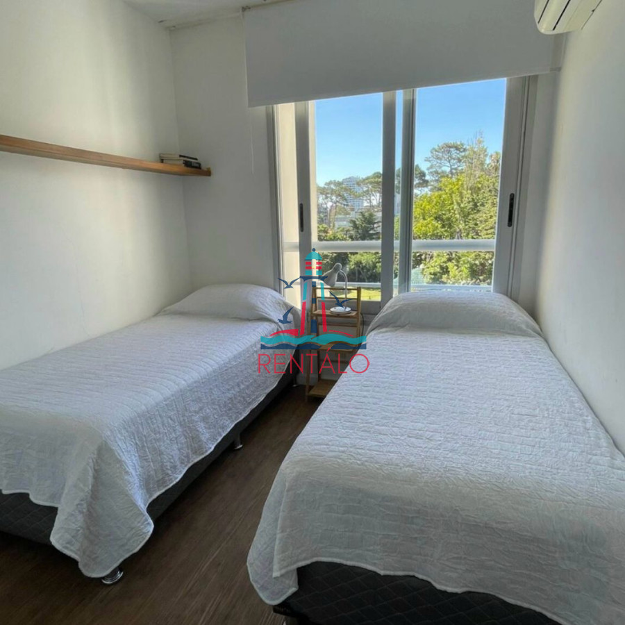 Apartamento ID.445 - Alquiler anual en Punta del este de 2 dormitorios 
