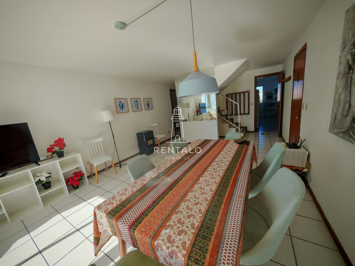 Apartamento ID.863 - En venta apartamento penthouse 3 dormitorios en Punta del este playa mansa parada 5 