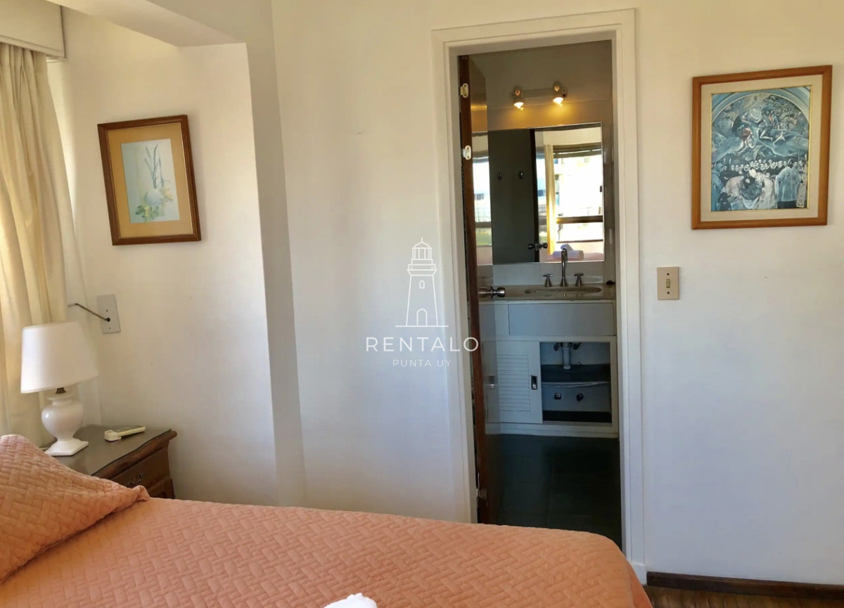 Apartamento ID.840 - Alquiler temporal de 3 dormitorios con vista al mar en Punta del este 