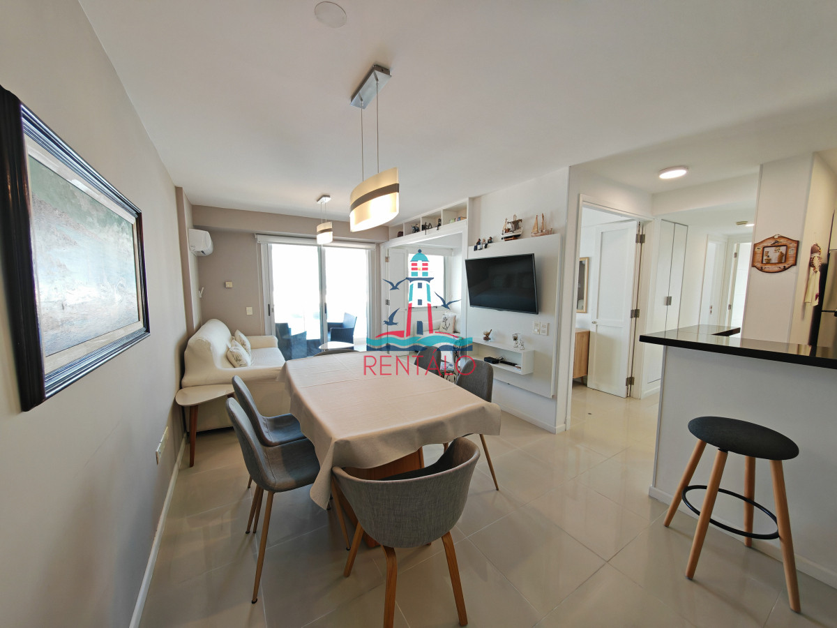 Apartamento ID.403 - Apartamento en venta en Punta del Este de 2 dormitorios y medio y dos baños oportunidad en punta del este 