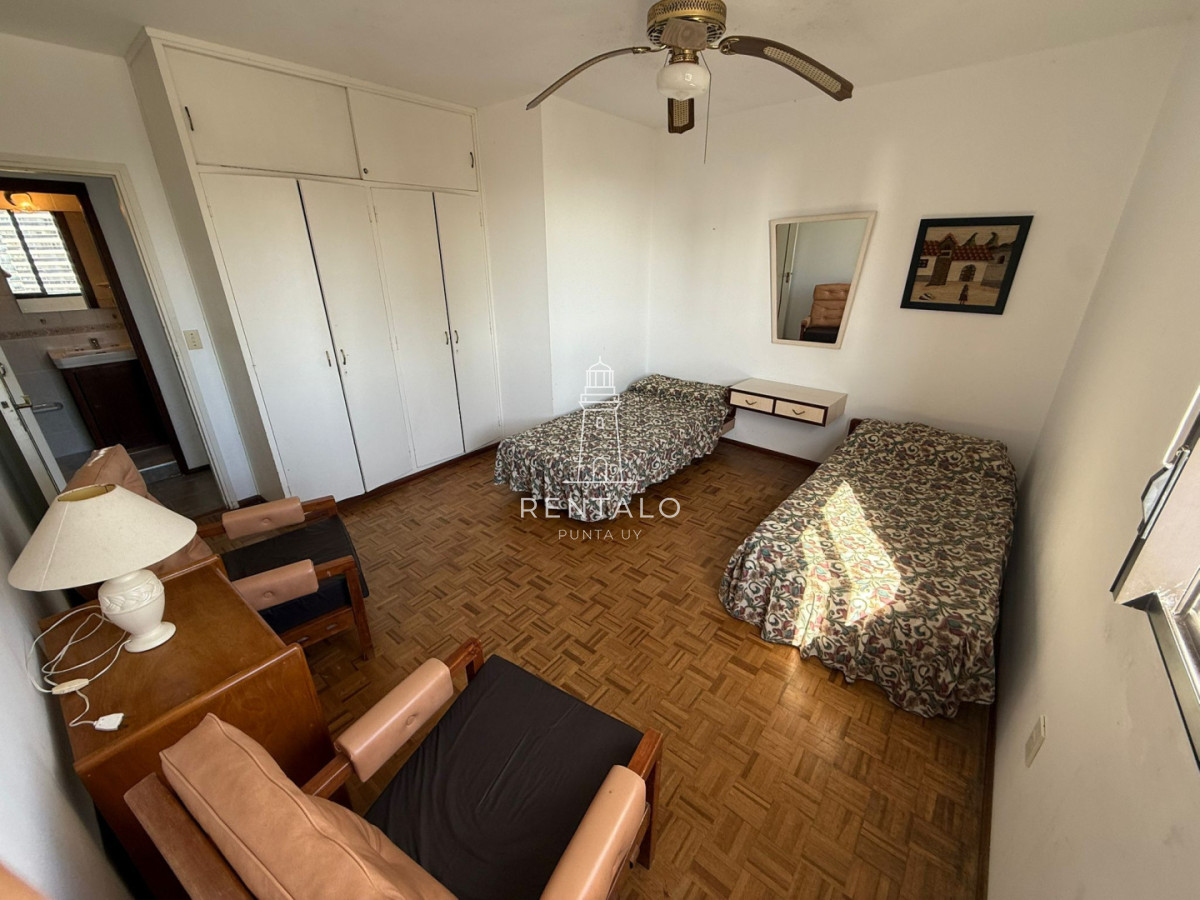 Apartamento ID.903 - Apartamento en venta de 2 dormitorios en Punta del este con garaje OPORTUNIDAD