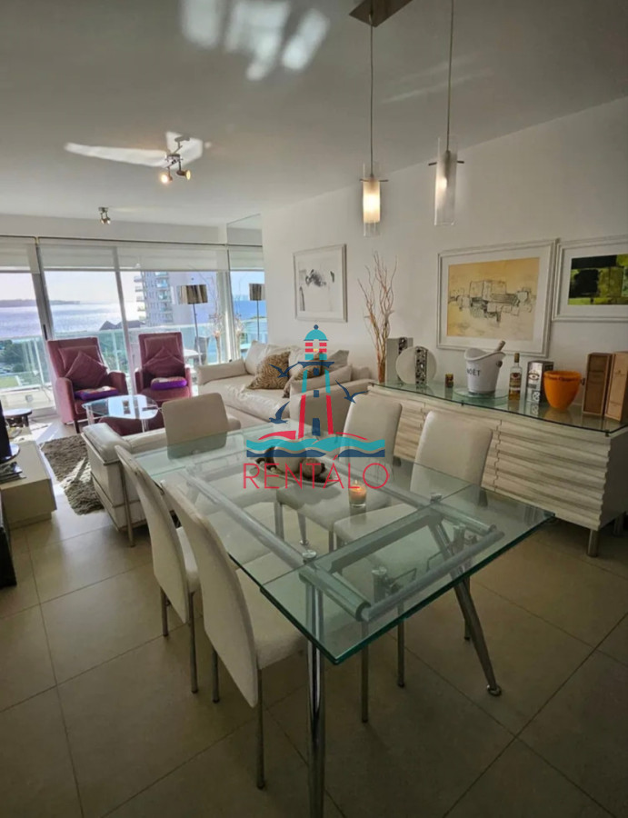 Apartamento ID.810 - En venta apartamento de 2 dormitorios en Punta del este con parrillero y vista al mar