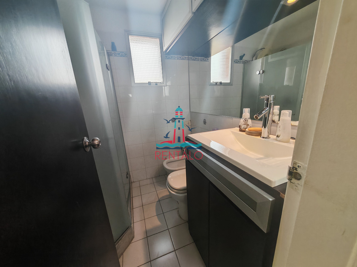 Apartamento ID.541 - Apartamento en venta de 1 dormitorio y medio en Punta del este buen sol y vista al mar