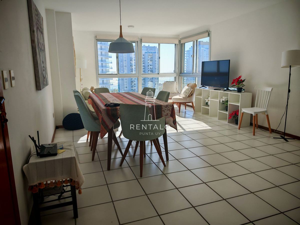 Apartamento ID.863 - En venta apartamento penthouse 3 dormitorios en Punta del este playa mansa parada 5 