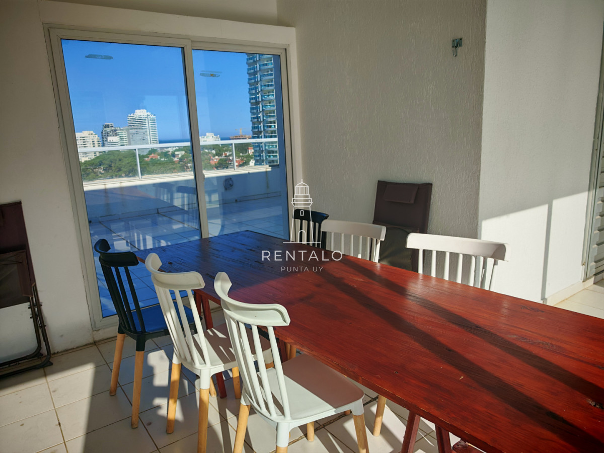 Apartamento ID.863 - En venta apartamento penthouse 3 dormitorios en Punta del este playa mansa parada 5 