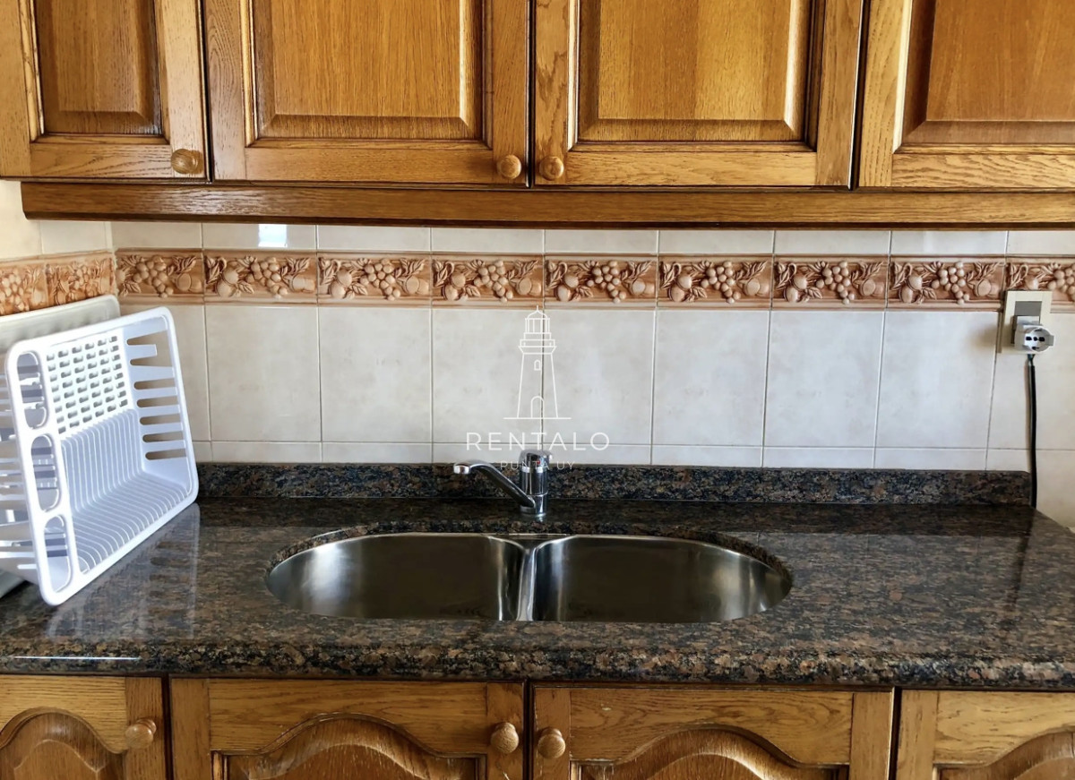 Apartamento ID.840 - Alquiler temporal de 3 dormitorios con vista al mar en Punta del este 