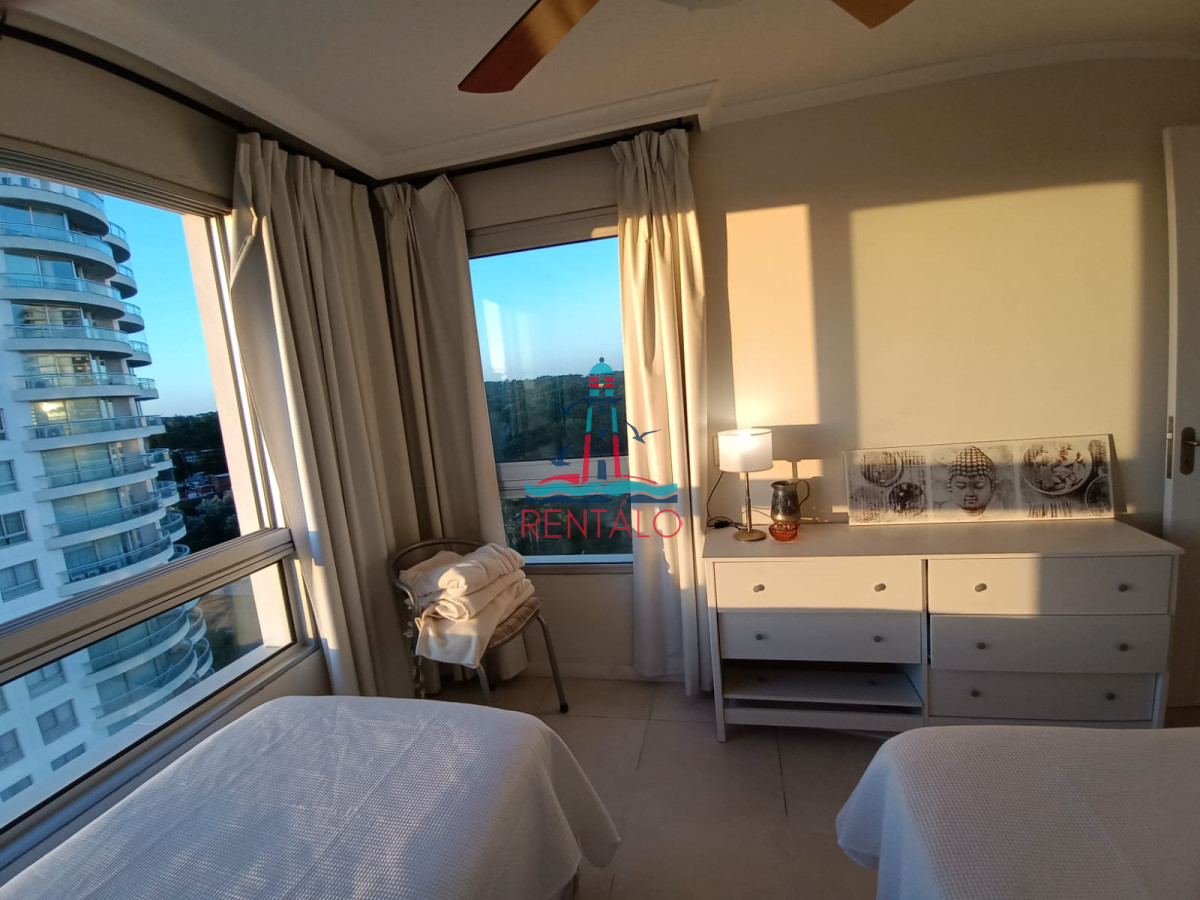 Apartamento ID.105 - Venta apartamento en Punta del Este 2 dormitorios 2 baños Ocean Drive 