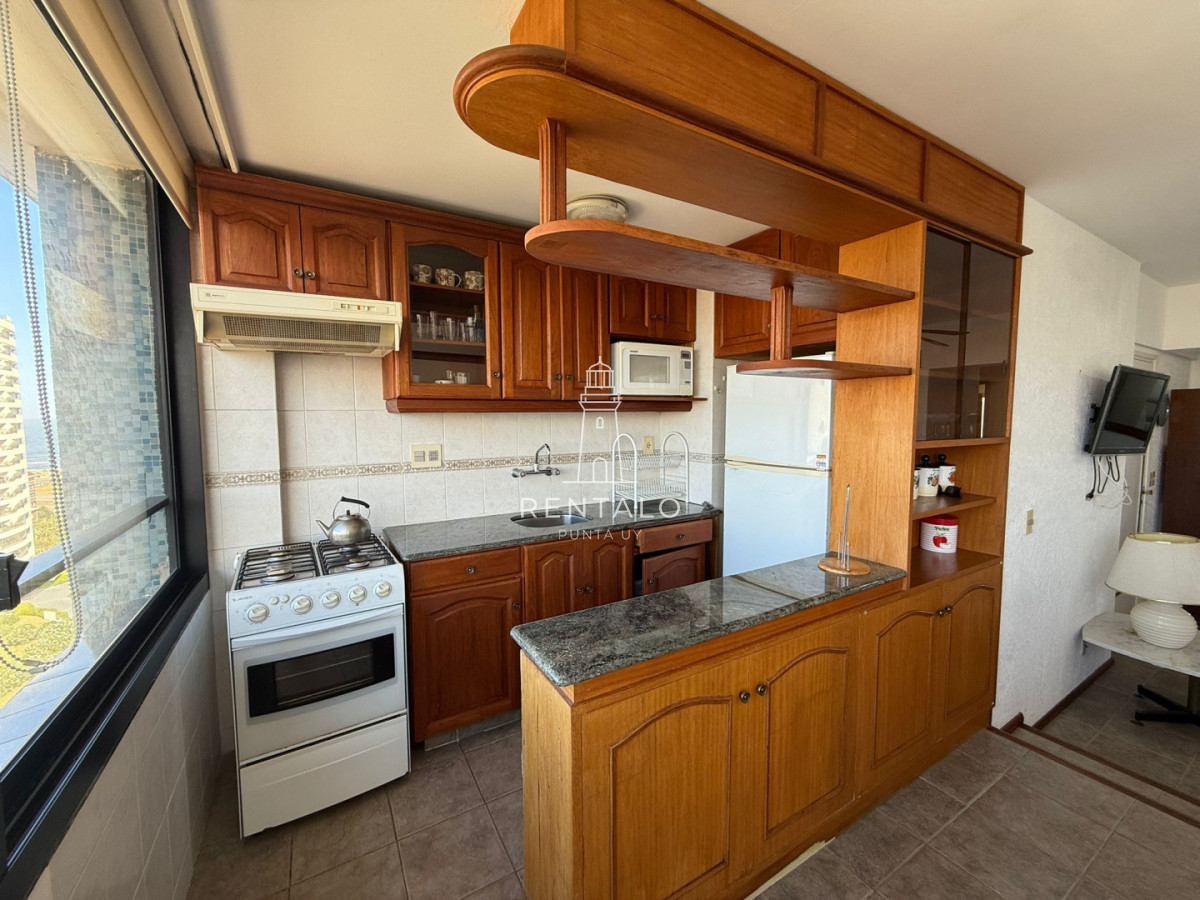 Apartamento ID.903 - Apartamento en venta de 2 dormitorios en Punta del este con garaje OPORTUNIDAD