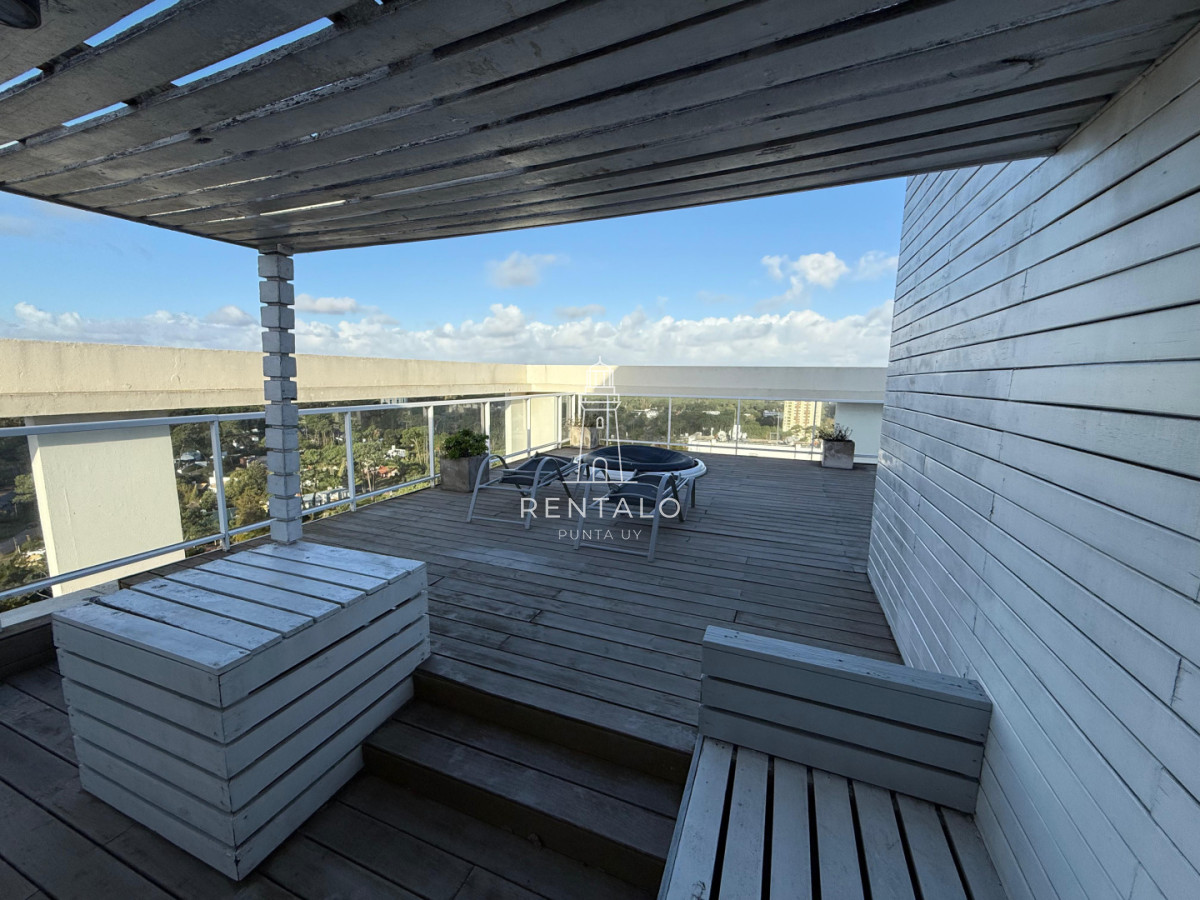 Apartamento ID.1012 - Penthouse en venta de 3 dormitorios en Punta del este oportunidad