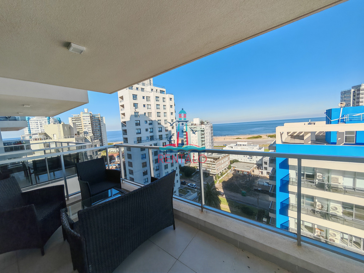 Apartamento ID.403 - Apartamento en venta en Punta del Este de 2 dormitorios y medio y dos baños oportunidad en punta del este 