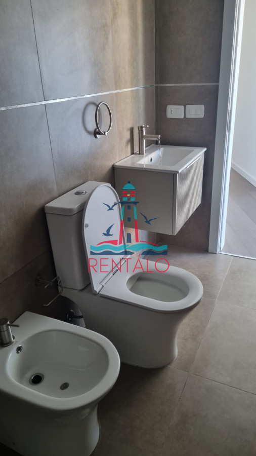 Apartamento ID.533 - Alquiler anual de 2 dormitorios en Punta del este