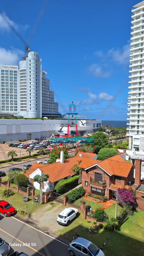 Apartamento ID.538 - Alquiler de temporada en Punta del este 3 dormitorios 