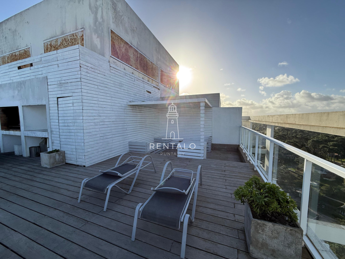 Apartamento ID.1012 - Penthouse en venta de 3 dormitorios en Punta del este oportunidad