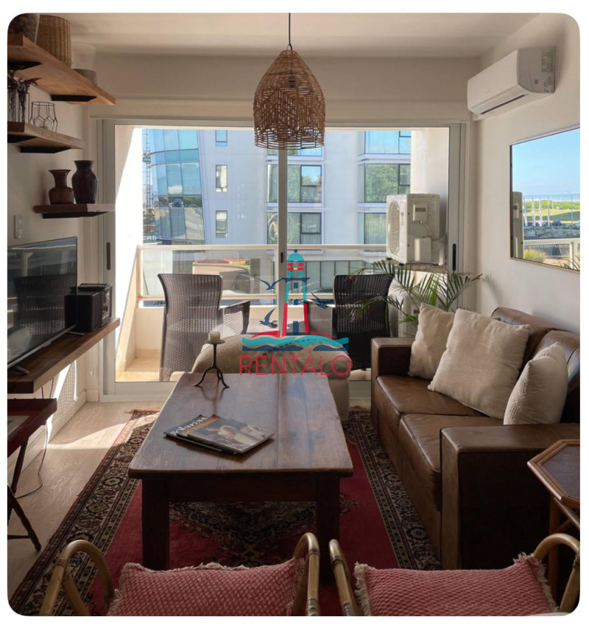 Apartamento ID.282 - Alquiler Anual 2 dormitorios Punta del Este, Maldonado primera linea 
