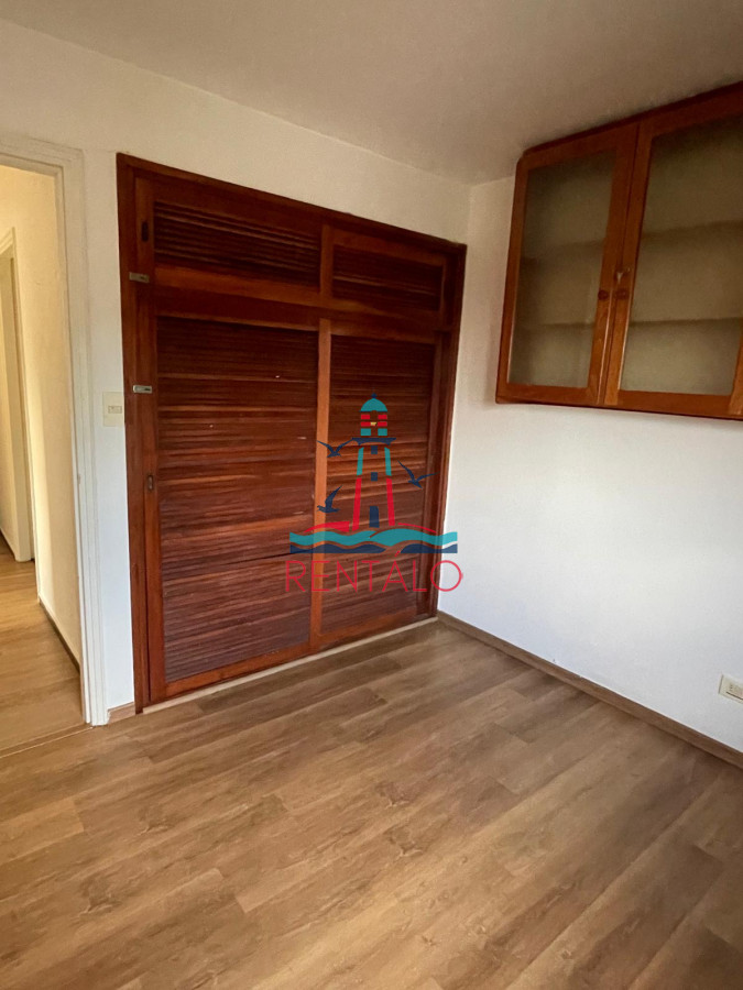 Apartamento ID.596 - Apartamento anual de 2 dormitorios Punta del este 