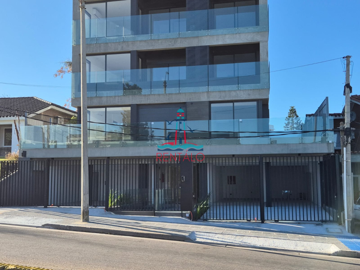 Apartamento ID.533 - Alquiler anual de 2 dormitorios en Punta del este