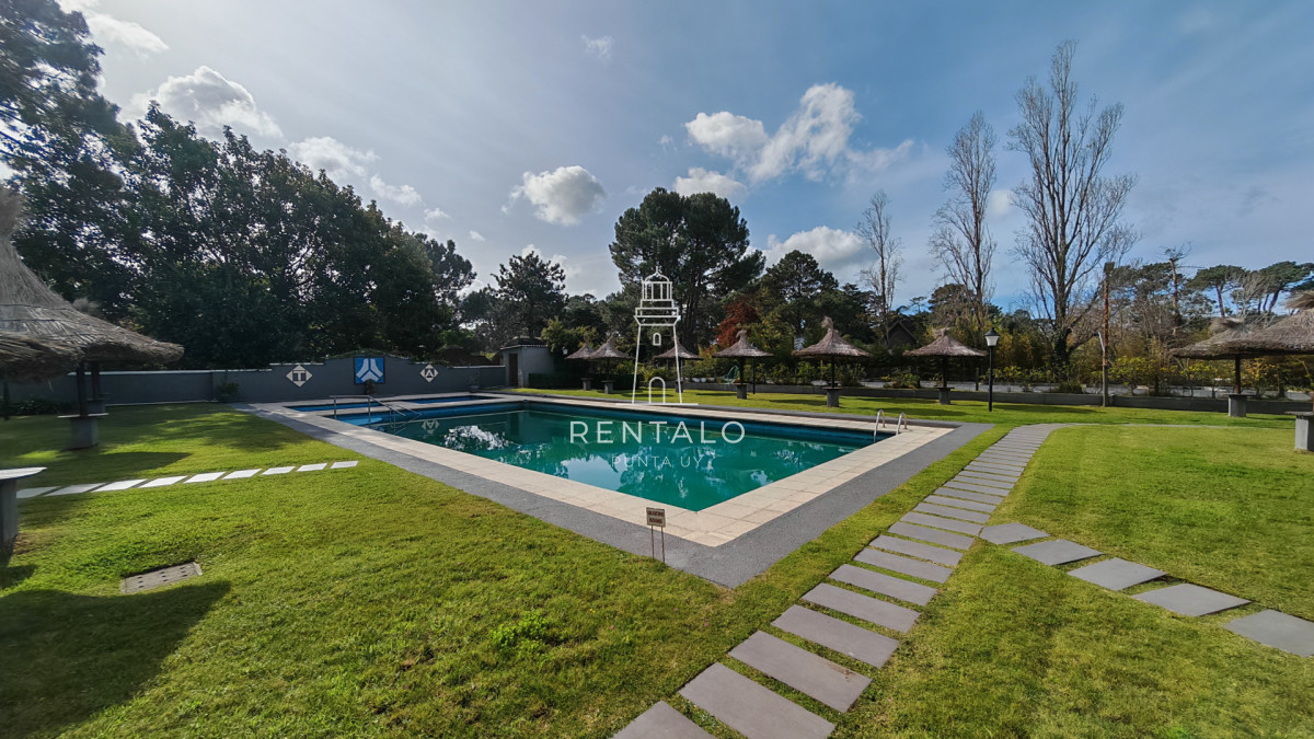 Apartamento ID.1095 - Apartamento penthouse en venta de 2 dormitorios 3 baños en Punta del este oportunidad