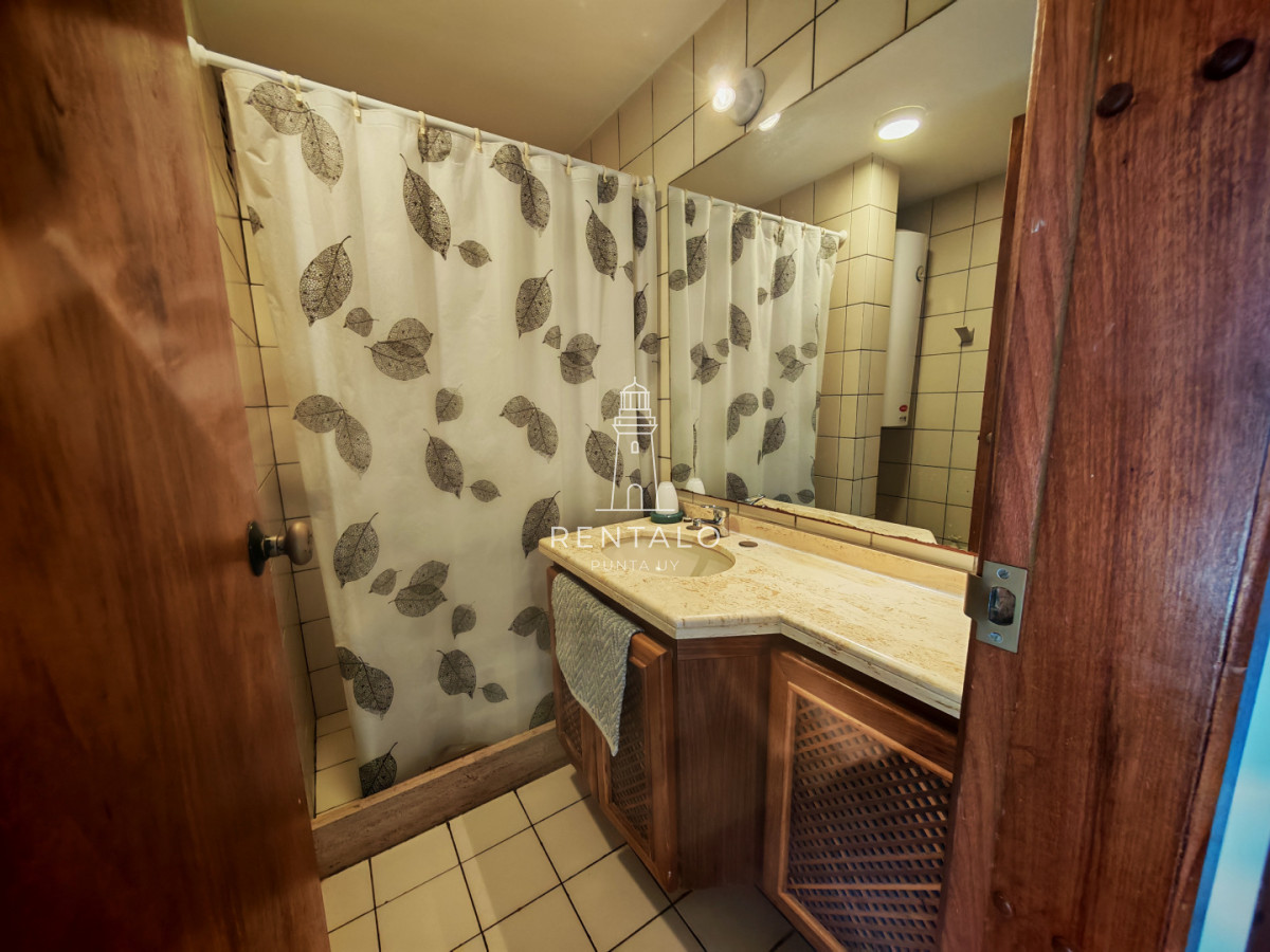 Apartamento ID.863 - En venta apartamento penthouse 3 dormitorios en Punta del este playa mansa parada 5 