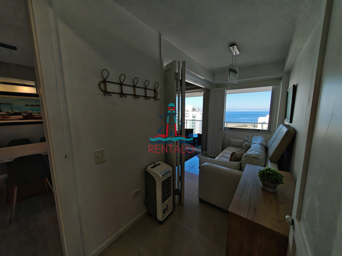 Apartamento ID.403 - Apartamento en venta en Punta del Este de 2 dormitorios y medio y dos baños oportunidad en punta del este 