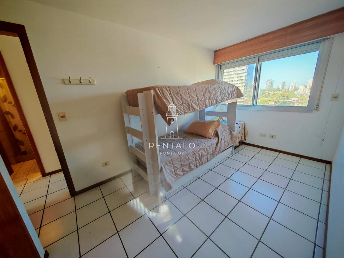 Apartamento ID.863 - En venta apartamento penthouse 3 dormitorios en Punta del este playa mansa parada 5 