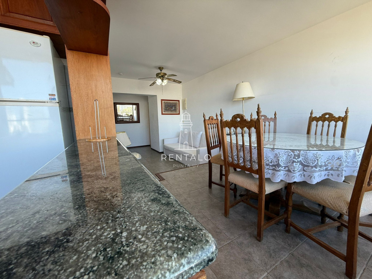 Apartamento ID.903 - Apartamento en venta de 2 dormitorios en Punta del este con garaje OPORTUNIDAD