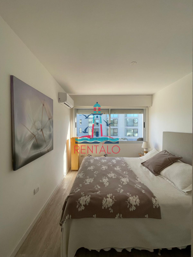 Apartamento ID.282 - Alquiler Anual 2 dormitorios Punta del Este, Maldonado primera linea 