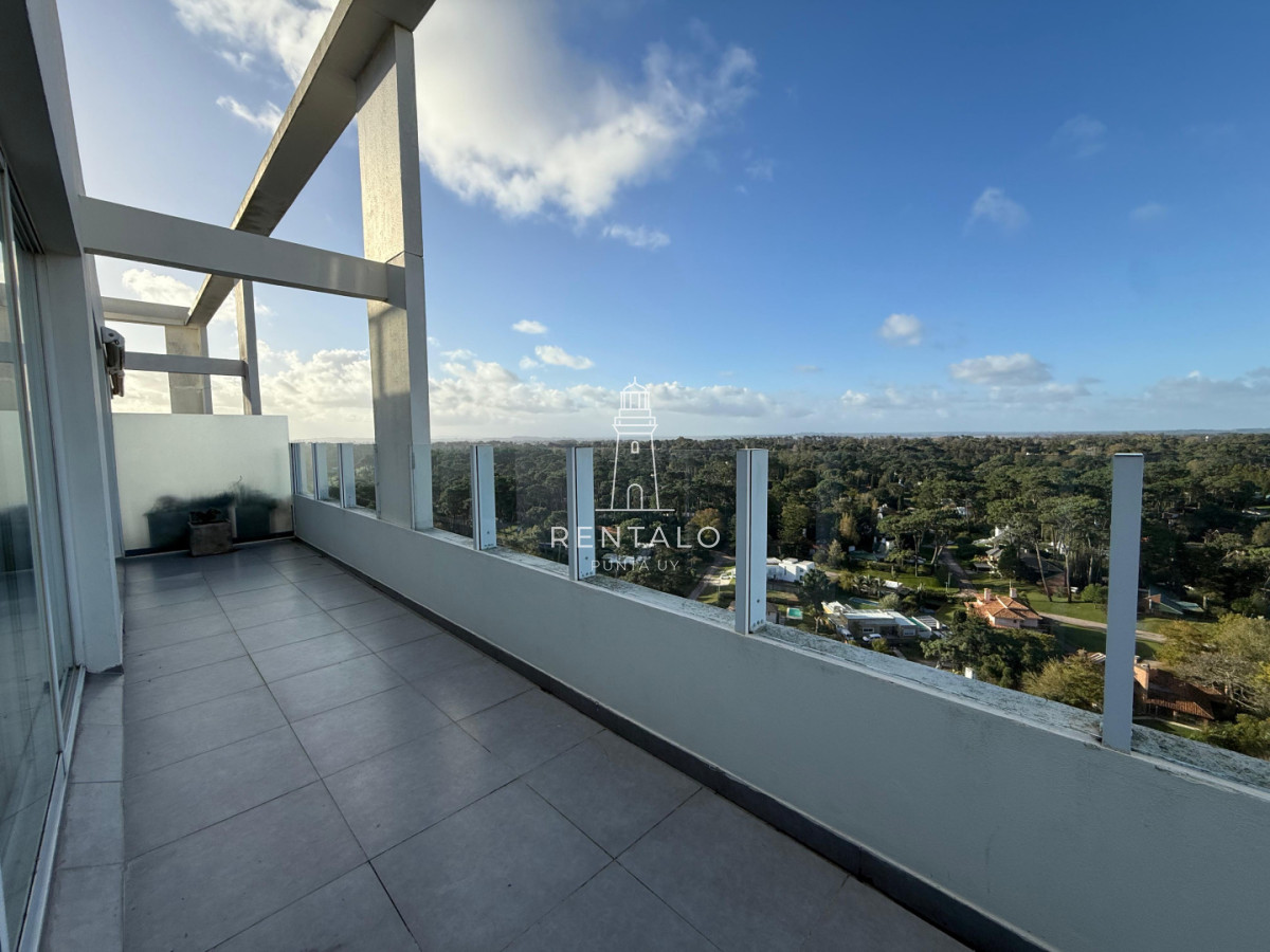 Apartamento ID.1012 - Penthouse en venta de 3 dormitorios en Punta del este oportunidad
