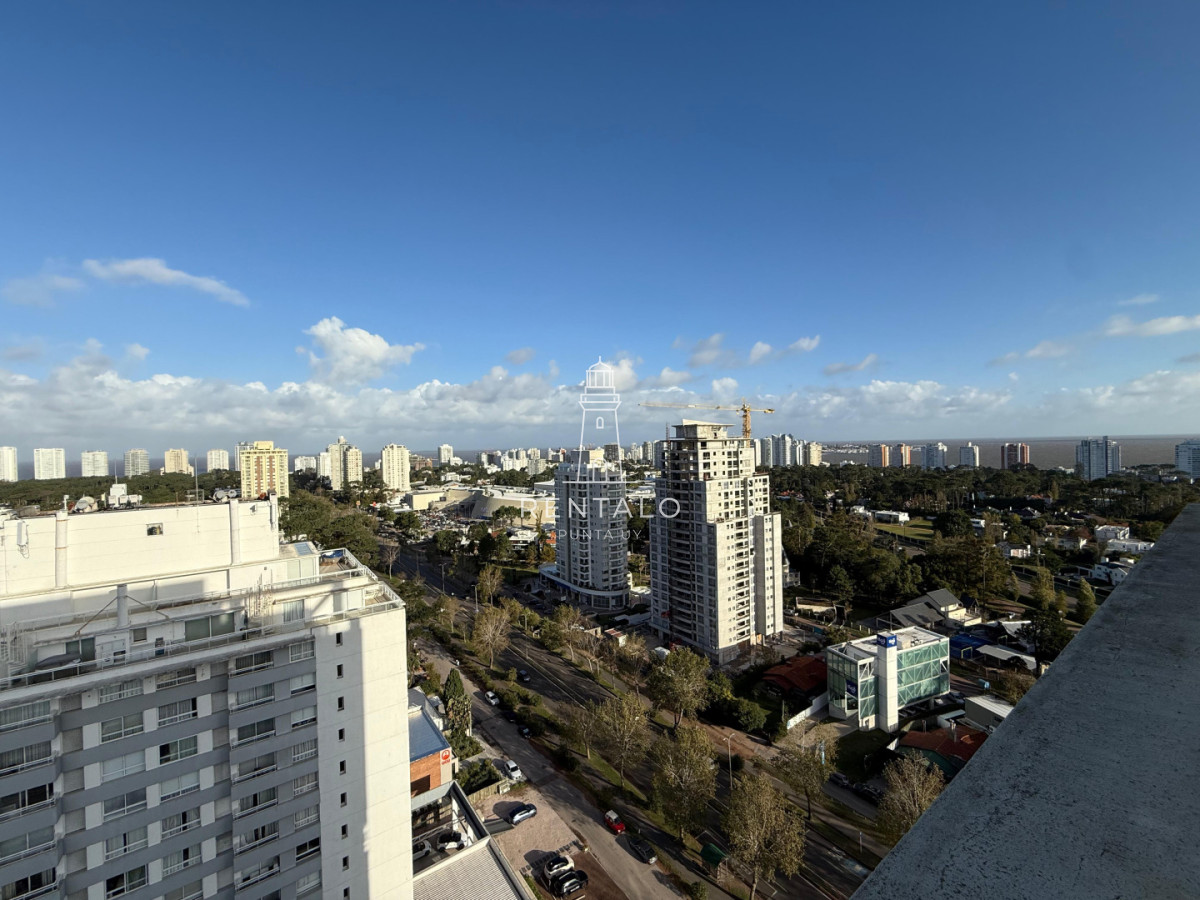 Apartamento ID.1012 - Penthouse en venta de 3 dormitorios en Punta del este oportunidad