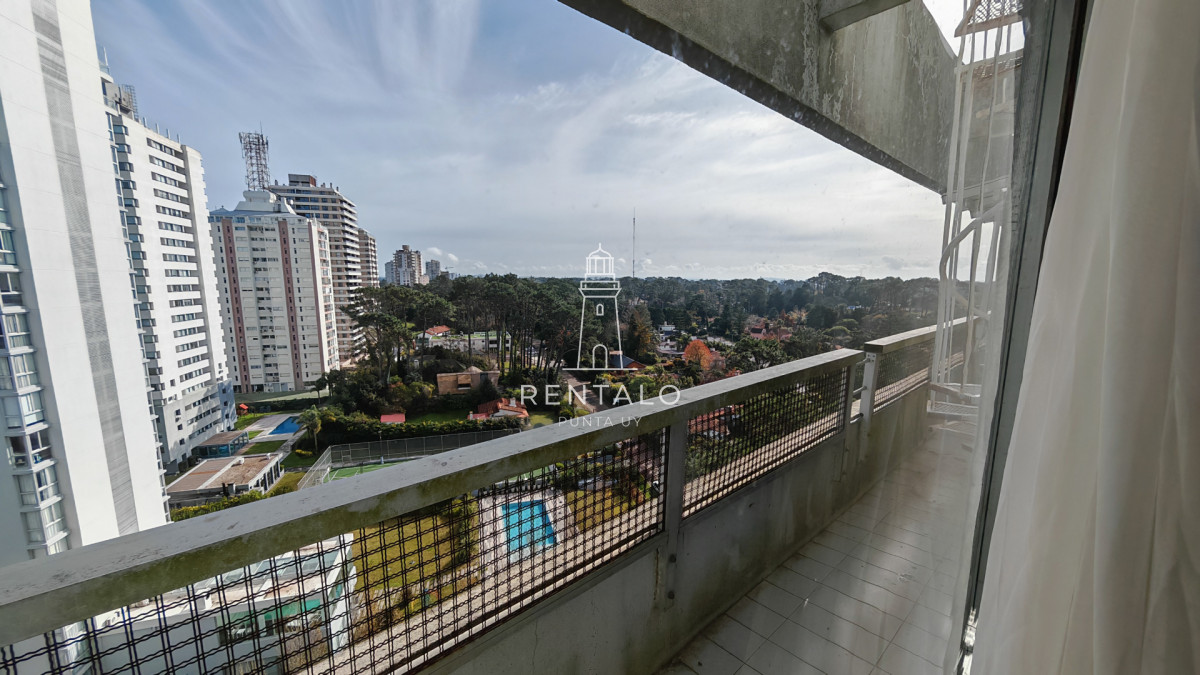 Apartamento ID.1095 - Apartamento penthouse en venta de 2 dormitorios 3 baños en Punta del este oportunidad