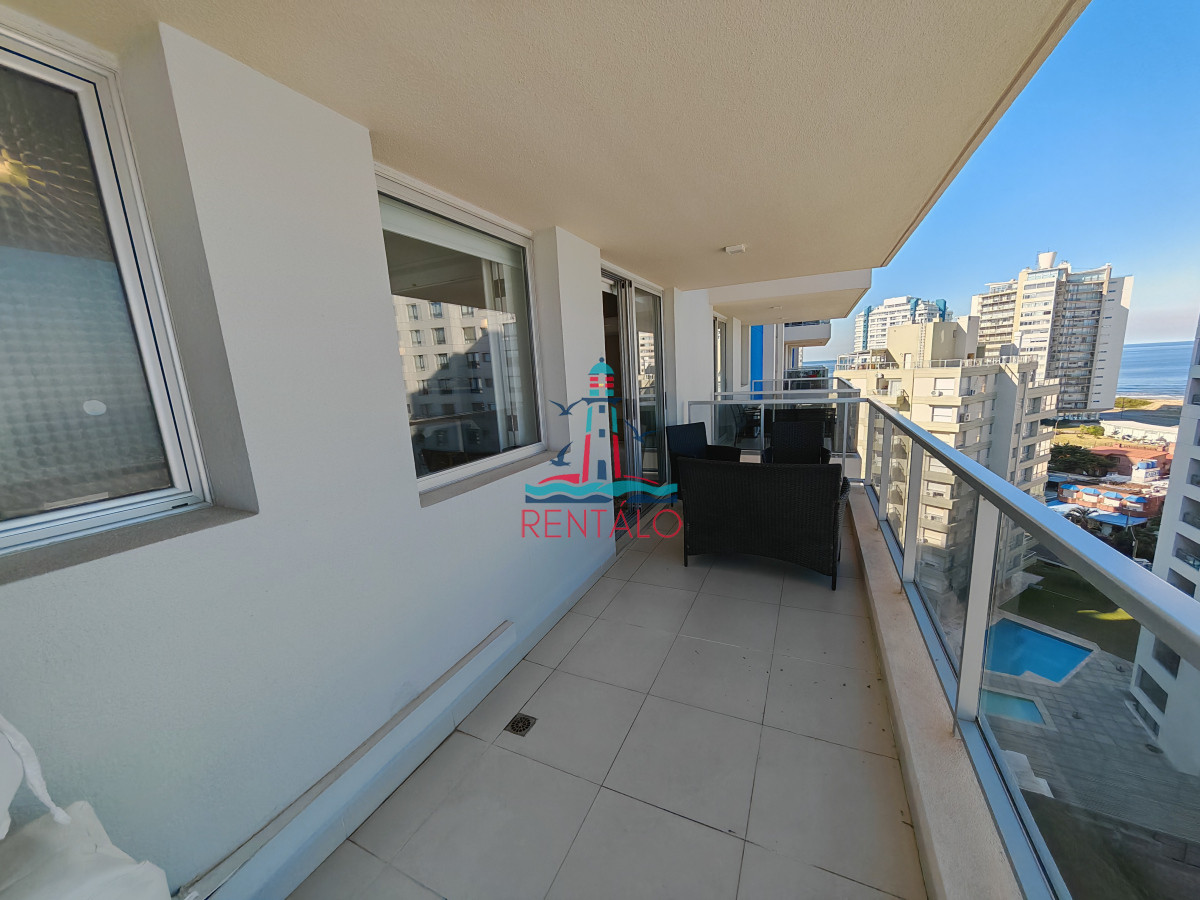 Apartamento ID.403 - Apartamento en venta en Punta del Este de 2 dormitorios y medio y dos baños oportunidad en punta del este 