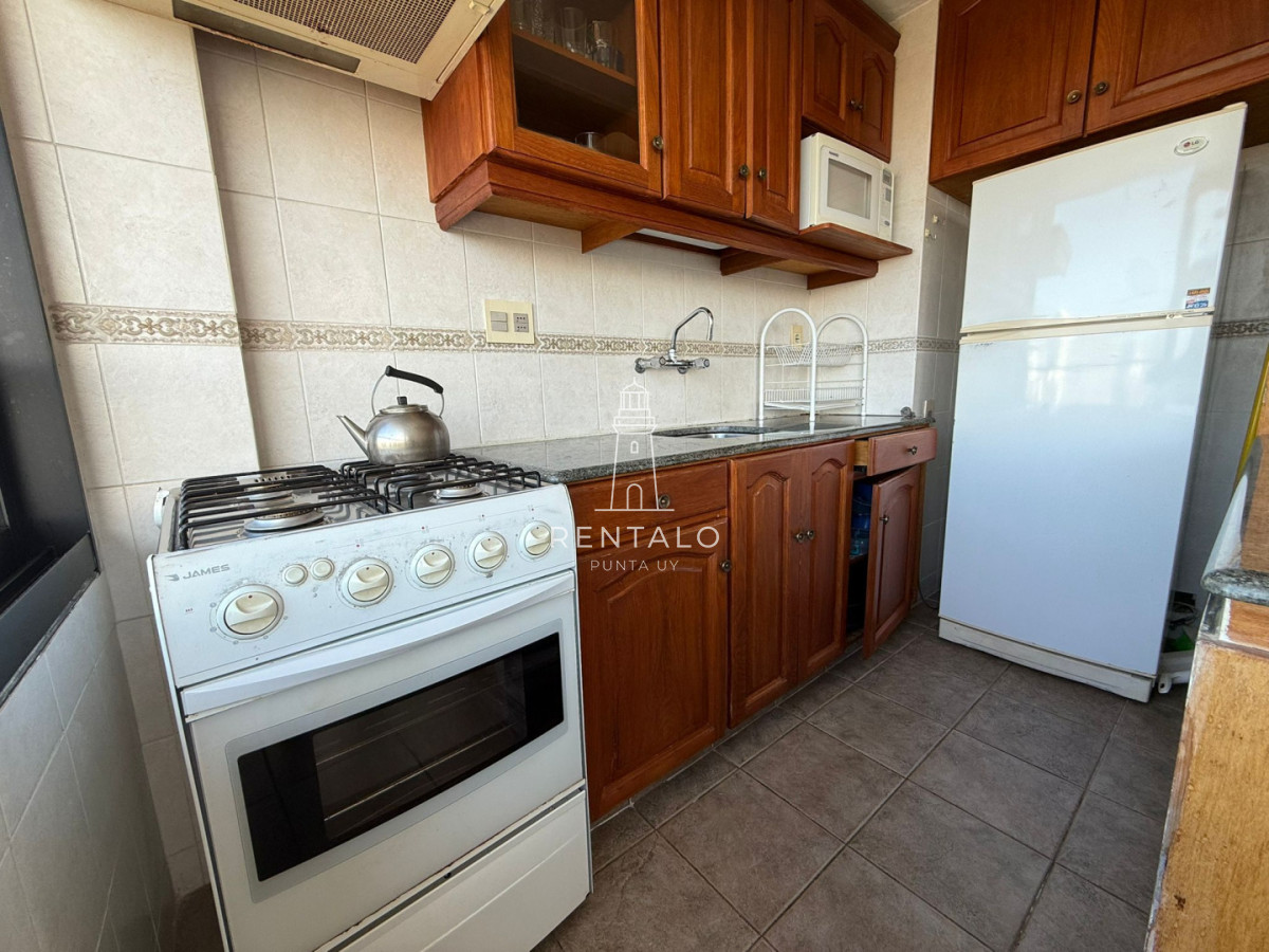 Apartamento ID.903 - Apartamento en venta de 2 dormitorios en Punta del este con garaje OPORTUNIDAD