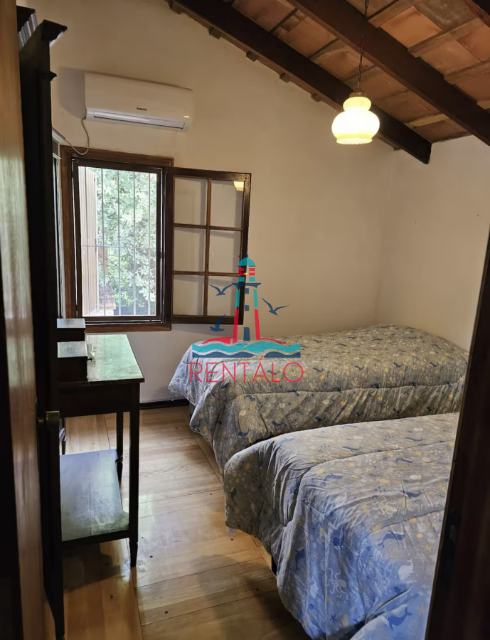 Casa ID.547 - Casa en alquiler en Punta del este de 5 dormitorios con piscina 