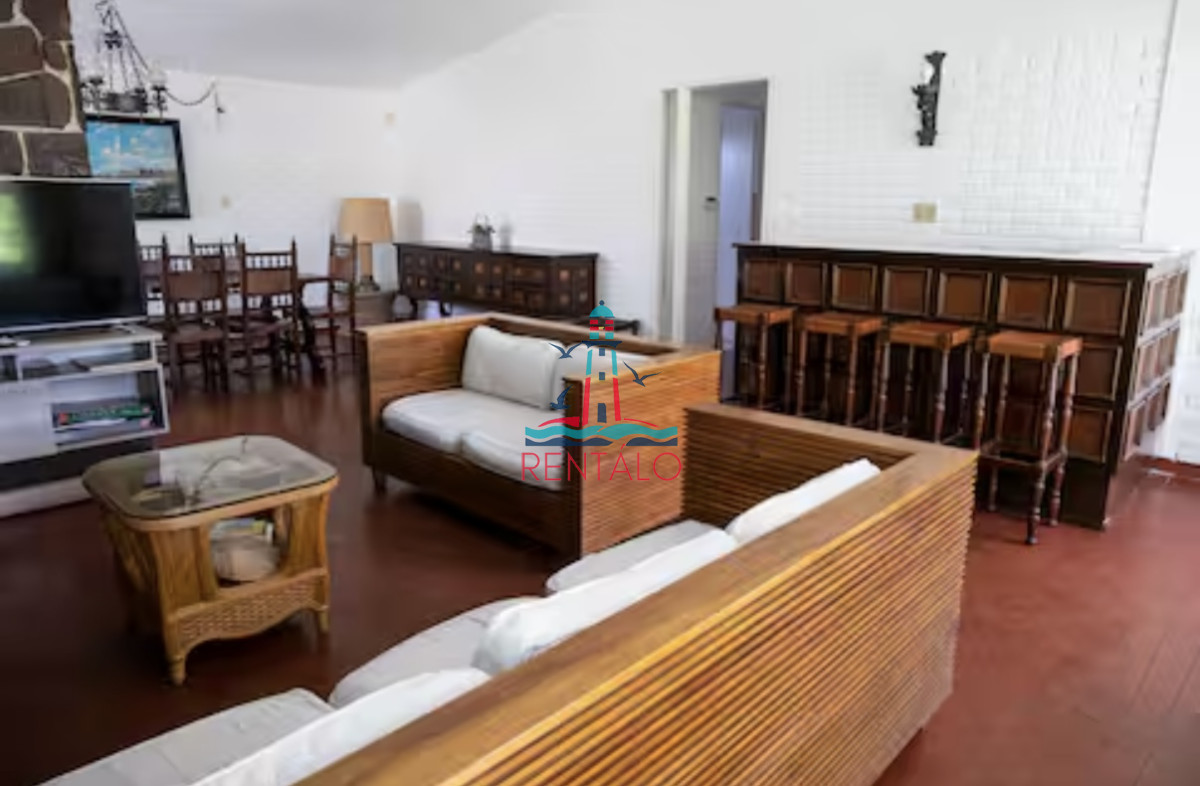 Casa ID.543 - Casa en alquiler temporal en Punta del Este 5 dormitorios con piscina 