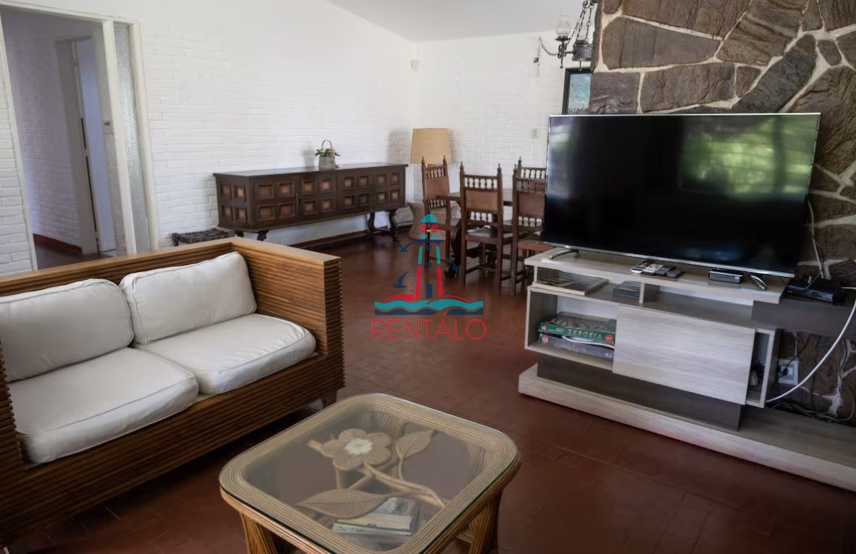 Casa ID.543 - Casa en alquiler temporal en Punta del Este 5 dormitorios con piscina 