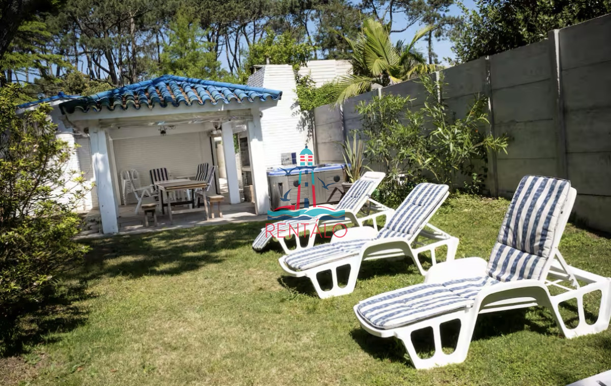 Casa ID.543 - Casa en alquiler temporal en Punta del Este 5 dormitorios con piscina 