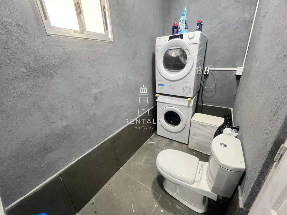 Casa ID.1300 - Casa 4 dormitorios en alquiler anual en Punta del este cantegril 