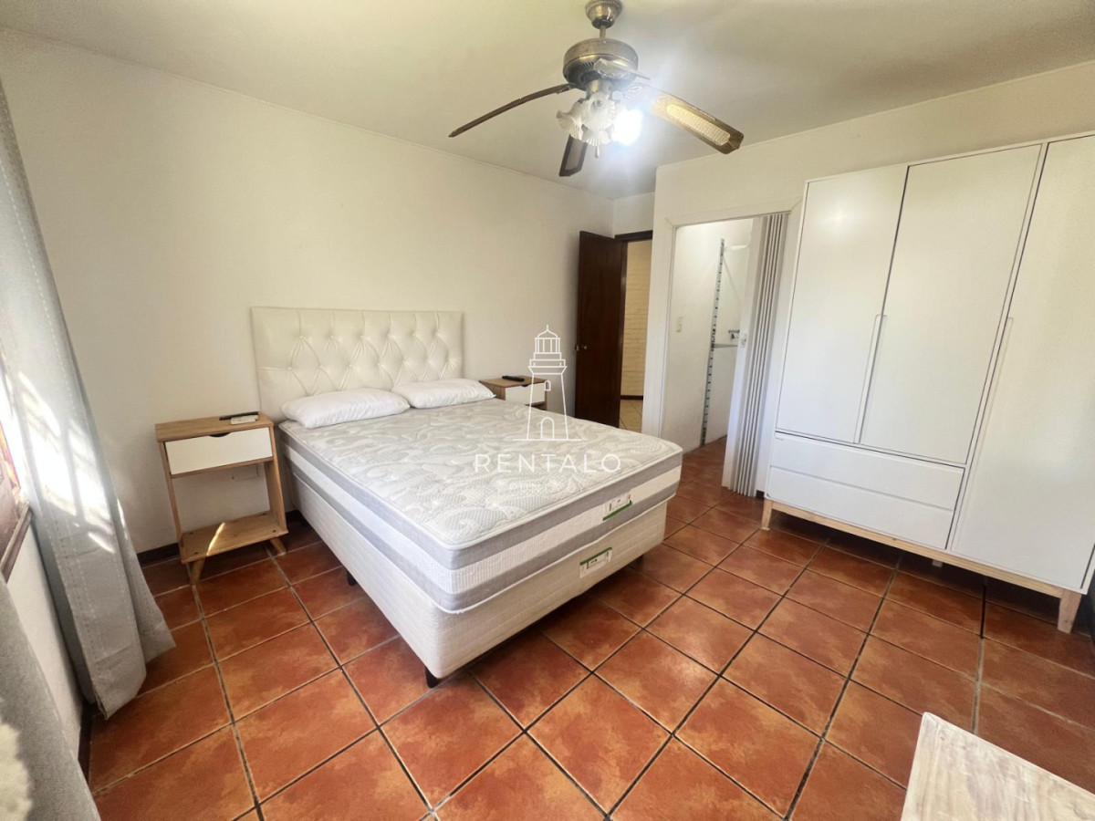 Casa ID.1300 - Casa 4 dormitorios en alquiler anual en Punta del este cantegril 