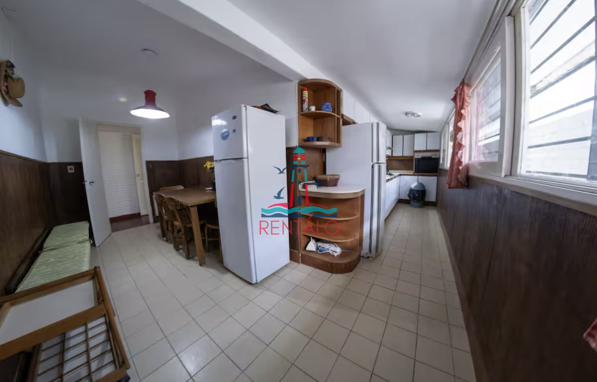 Casa ID.543 - Casa en alquiler temporal en Punta del Este 5 dormitorios con piscina 