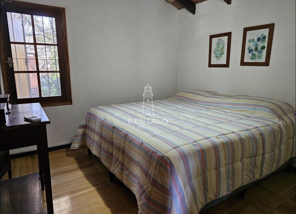 Casa ID.547 - Casa en alquiler en Punta del este de 5 dormitorios con piscina 